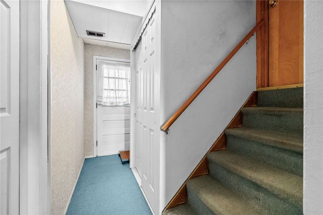 10451 Primrose Dr, North Huntingdon, PA 15642