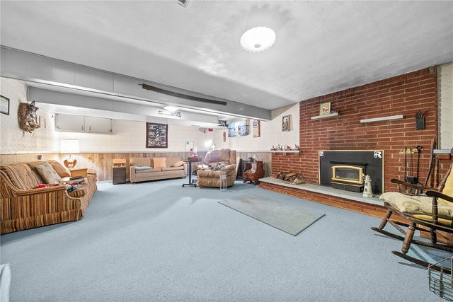 10451 Primrose Dr, North Huntingdon, PA 15642