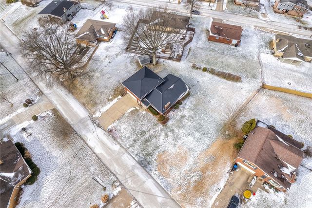 10451 Primrose Dr, North Huntingdon, PA 15642