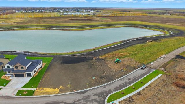 7604 82nd Avenue S, Horace, ND 58047