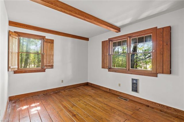 3607 NC Highway 268, Pilot Mountain, NC 27041