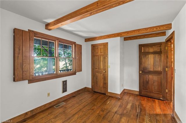 3607 NC Highway 268, Pilot Mountain, NC 27041