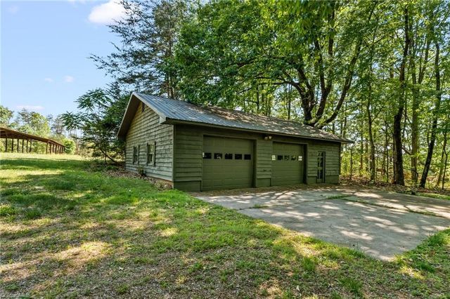 3607 NC Highway 268, Pilot Mountain, NC 27041