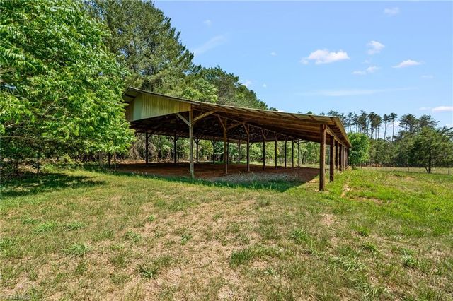 3607 NC Highway 268, Pilot Mountain, NC 27041