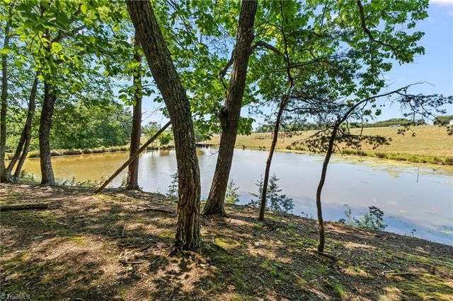 3607 NC Highway 268, Pilot Mountain, NC 27041