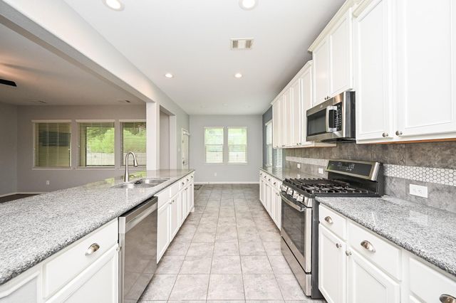 18919 S Sapling Oaks Place, Magnolia, TX 77355