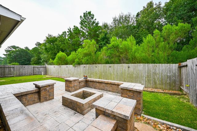 18919 S Sapling Oaks Place, Magnolia, TX 77355