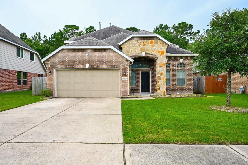 18919 S Sapling Oaks Place, Magnolia, TX 77355