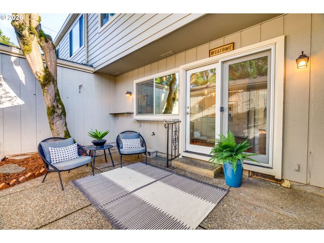 1796 BONNIEBRAE Dr, Lake Oswego, OR 97034
