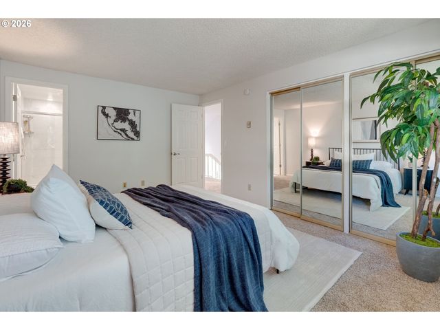 1796 BONNIEBRAE Dr, Lake Oswego, OR 97034