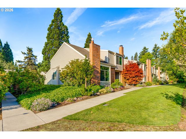 1796 BONNIEBRAE Dr, Lake Oswego, OR 97034