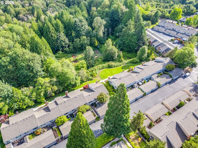 1796 BONNIEBRAE Dr, Lake Oswego, OR 97034