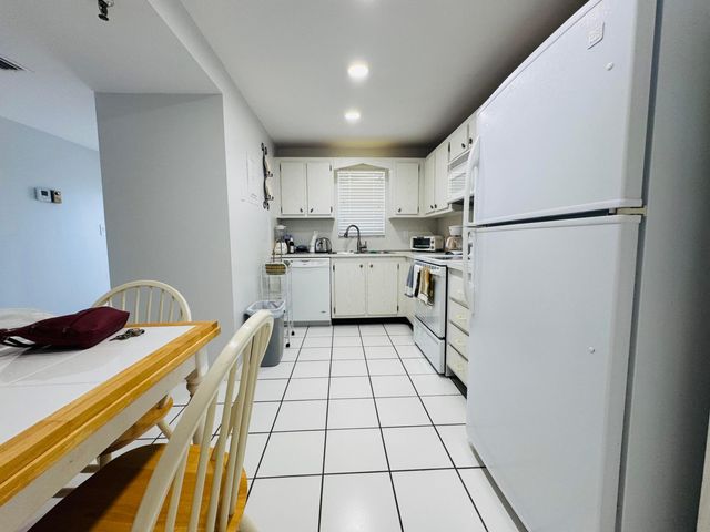 2430 DEER CREEK COUNTRY CLUB Boulevard 407-2, Deerfield Beach, FL 33442