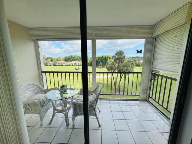 2430 DEER CREEK COUNTRY CLUB Boulevard 407-2, Deerfield Beach, FL 33442