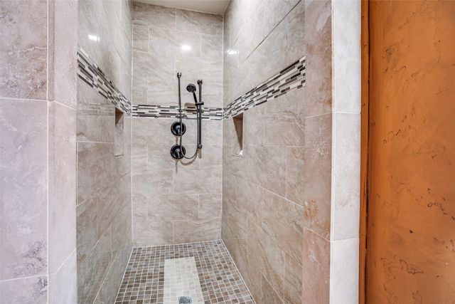 308 Sheri Lane, Roanoke, TX 76262