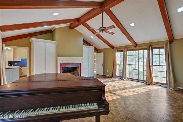 223 Hannah Drive, Clinton, MS 39056