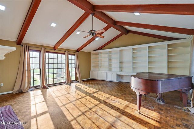 223 Hannah Drive, Clinton, MS 39056