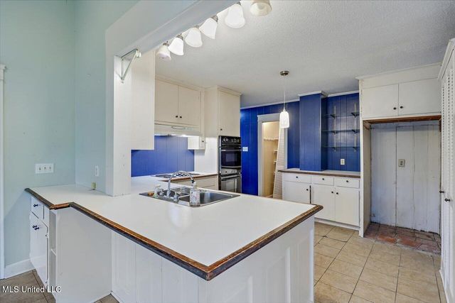 223 Hannah Drive, Clinton, MS 39056