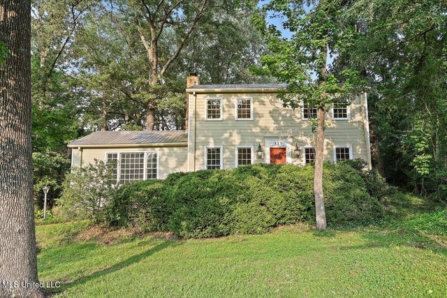 223 Hannah Drive, Clinton, MS 39056