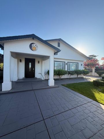 9293 Hillside Dr, Delhi, CA 95315