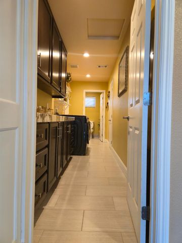 9293 Hillside Dr, Delhi, CA 95315