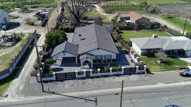 9293 Hillside Dr, Delhi, CA 95315