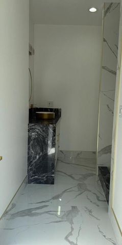 9293 Hillside Dr, Delhi, CA 95315