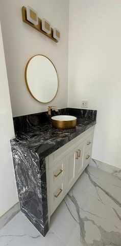 9293 Hillside Dr, Delhi, CA 95315