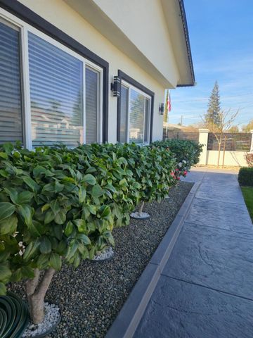 9293 Hillside Dr, Delhi, CA 95315