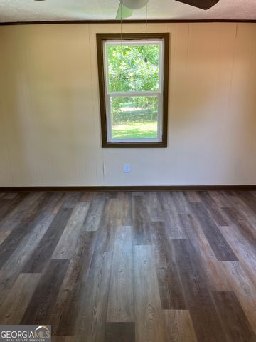 300 Hunt Circle, Manchester, GA 31816