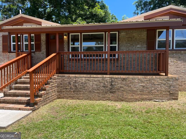 300 Hunt Circle, Manchester, GA 31816