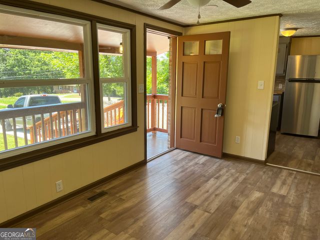 300 Hunt Circle, Manchester, GA 31816