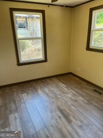 300 Hunt Circle, Manchester, GA 31816