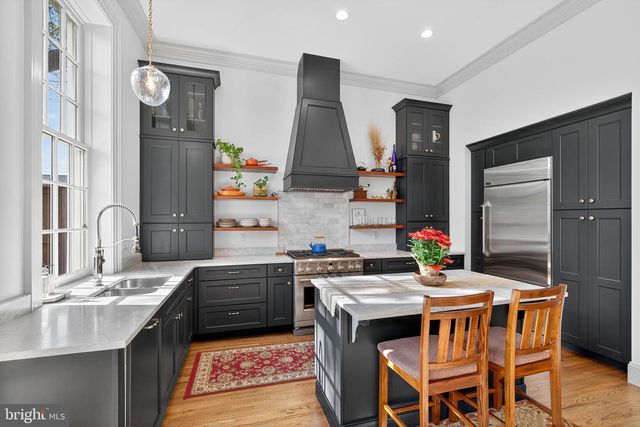 14 E FARNUM ST, Lancaster, PA 17602