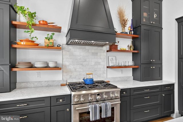 14 E FARNUM ST, Lancaster, PA 17602