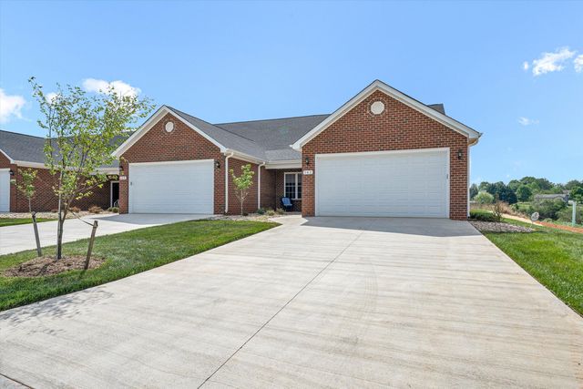 161 Villa Oak CIR, Bedford, VA 24523