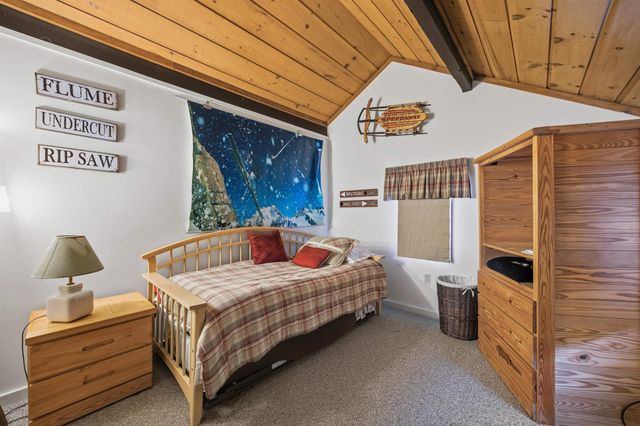 11 Haas Drive 1 & 2, Lincoln, NH 03251