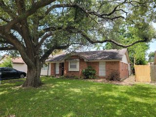 407 E Carby Road, Houston, TX 77037