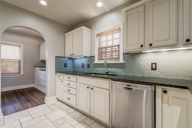 236 Edgemere Court, Oklahoma City, OK 73118