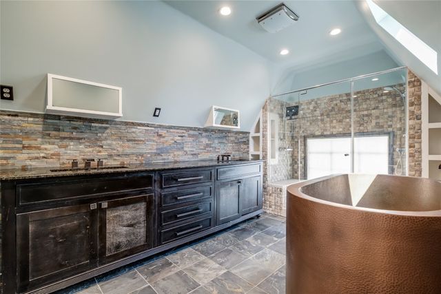 236 Edgemere Court, Oklahoma City, OK 73118