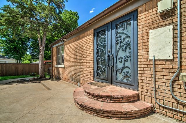236 Edgemere Court, Oklahoma City, OK 73118
