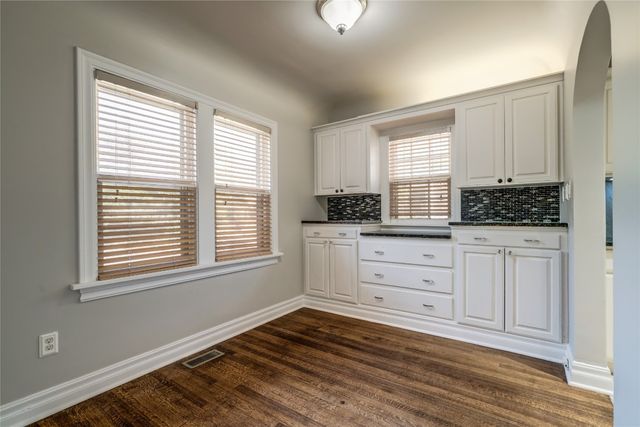 236 Edgemere Court, Oklahoma City, OK 73118