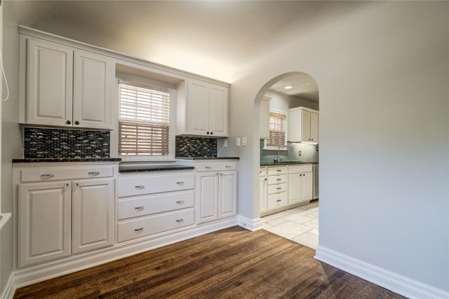 236 Edgemere Court, Oklahoma City, OK 73118