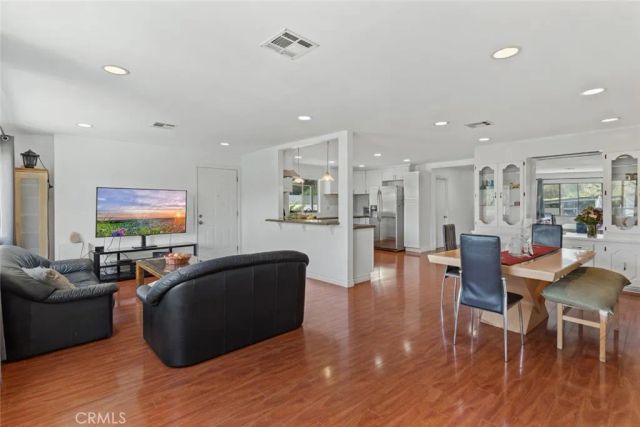 23777 Mulholland Hwy 203, Calabasas, CA 91302
