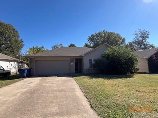 117 N Monroe St, Cabot, AR 72023