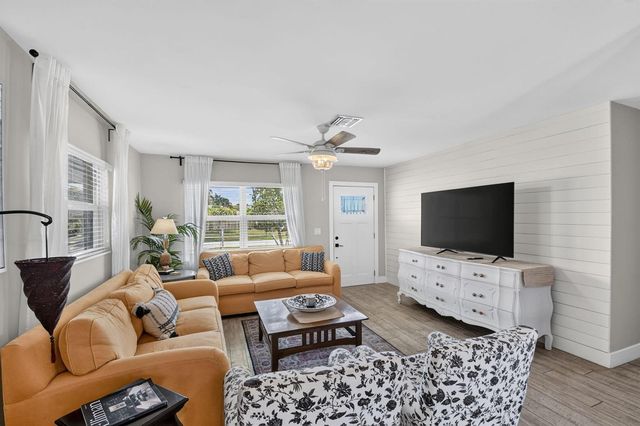 445 Palo Alto Drive, Palm Springs, FL 33461