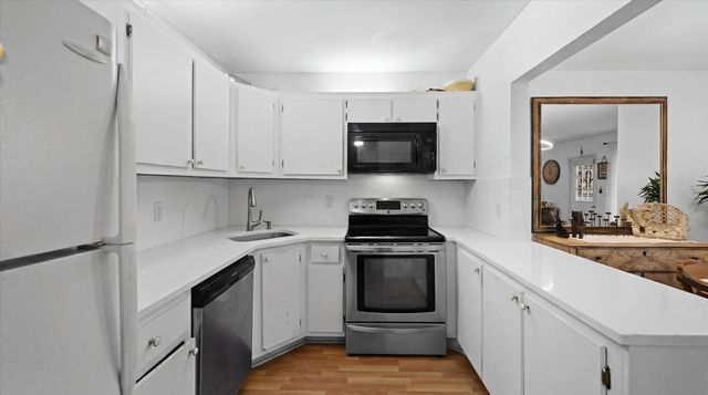 431 Pine Glen Lane C-2, Greenacres, FL 33463