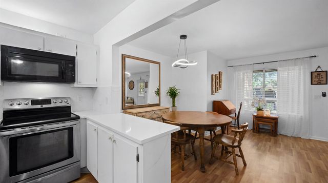 431 Pine Glen Lane C-2, Greenacres, FL 33463