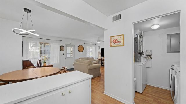 431 Pine Glen Lane C-2, Greenacres, FL 33463