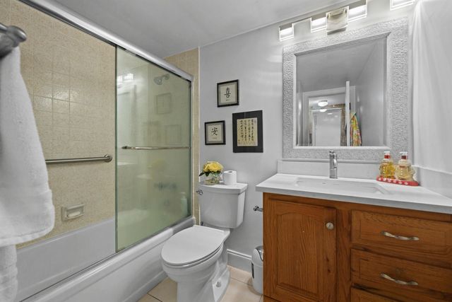 431 Pine Glen Lane C-2, Greenacres, FL 33463